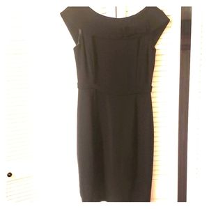 NWOT Gorgeous midi dress with bow and belt